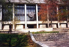 [photo, Robert C. Murphy Courts of Appeal Building, 361 Rowe Blvd., Annapolis, Maryland]