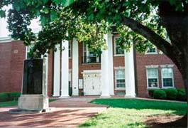 [photo, Calvert County Courthouse, 175 Main St., Prince Frederick, Maryland]