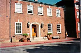 [photo, City Hall, 160 Duke of Gloucester St., Annapolis, Maryland]